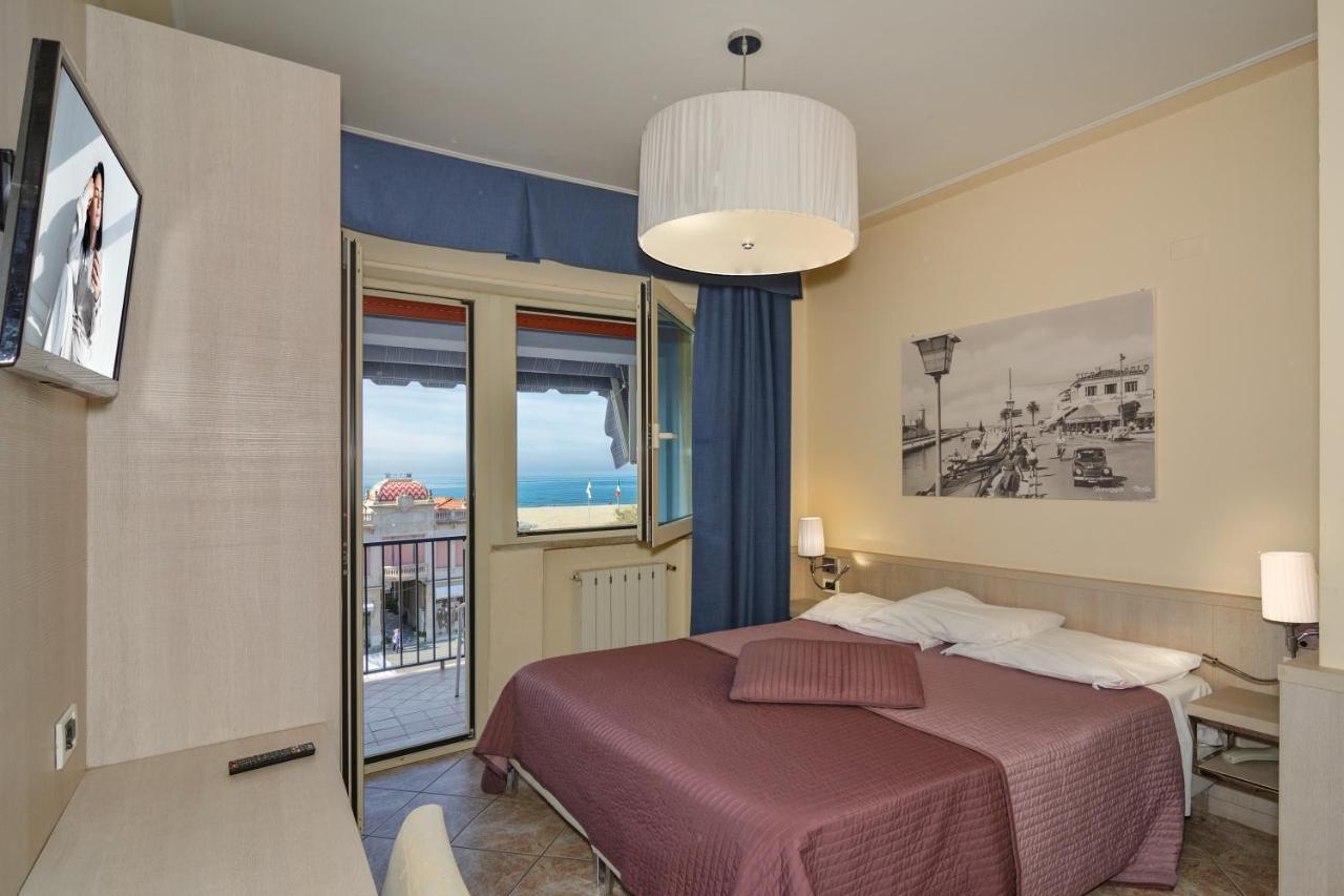 Hotel Bella Riviera Lungomare Βιαρέτζιο Εξωτερικό φωτογραφία